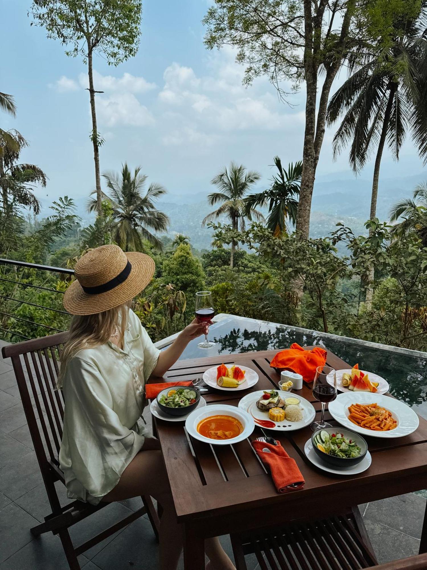 Aarunya Nature Resort - Kandy Eksteriør bilde