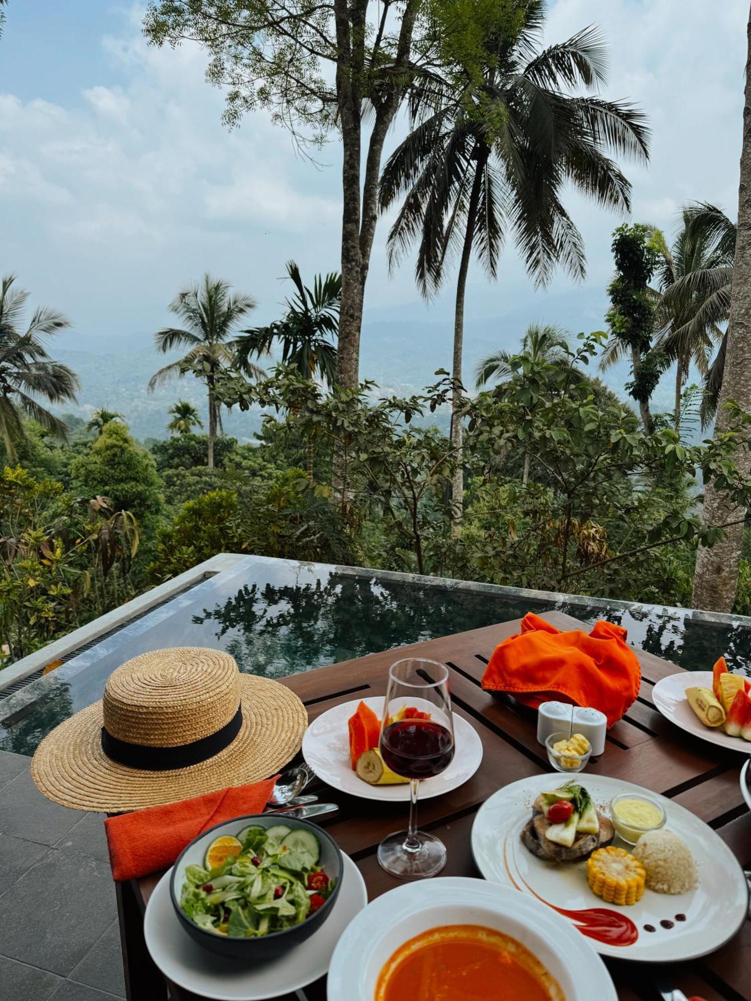 Aarunya Nature Resort - Kandy Eksteriør bilde
